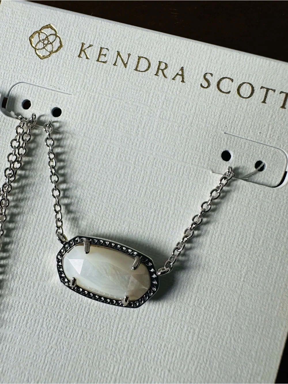 Kendra Scott Elisa Silver Pendant Necklace in Ivory Mother-of-Pearl - Picture 3 of 8